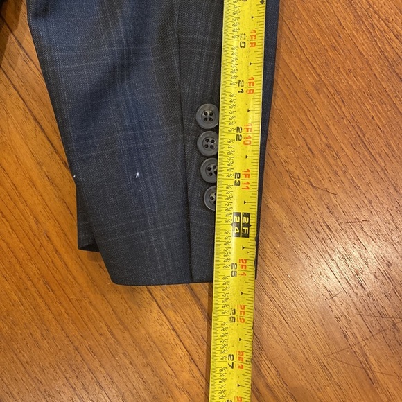 Clearance 💯 Very sharp Samuelson/tilford charcoal plaid blazer - Picture 8 of 14